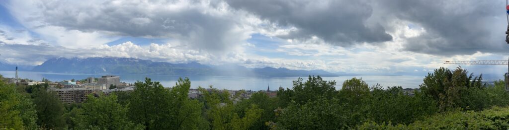Vue sur le lac depuis les hauts de Lausanne 2